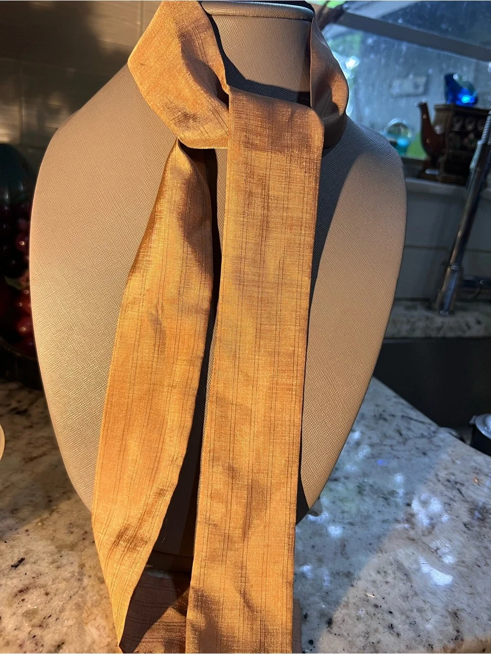 Vintage Gold-Beige-Tan Shiny Skinny tie or tie accessory like New